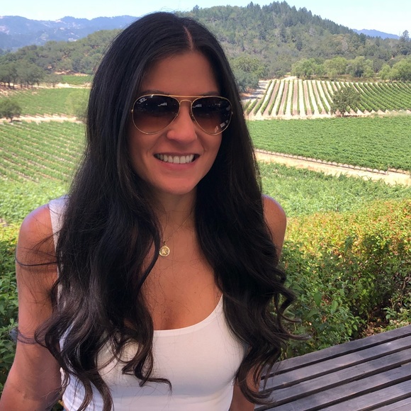 Meet your Posher, Kara - Picture 1 of 1